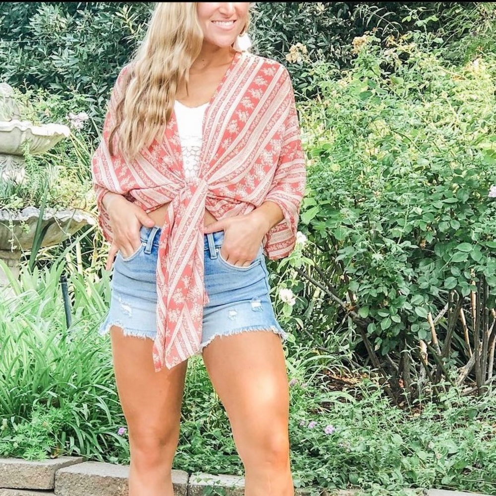 Sadie&Sage floral tie top